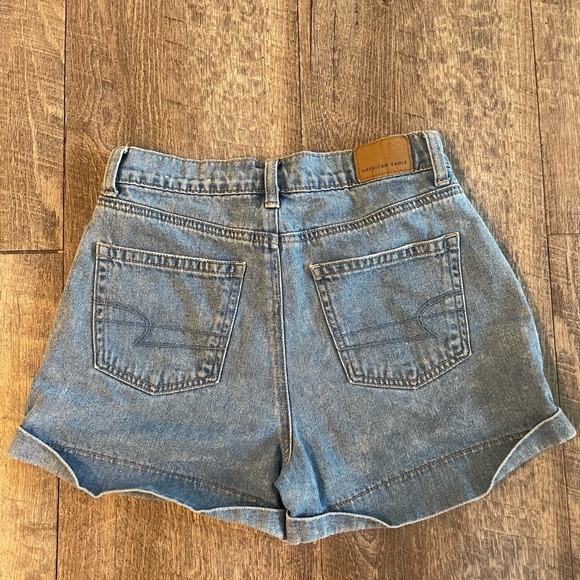 Women’s American Eagle Shorts Size 00 - Picture 3 of 4